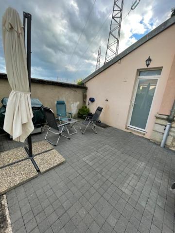 Studio Privee Vesoul -Wifi,Tv,Clim,Parking Gratuit エクステリア 写真