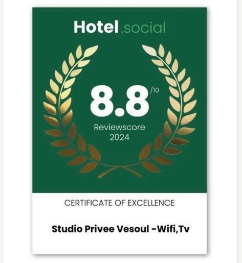 Studio Privee Vesoul -Wifi,Tv,Clim,Parking Gratuit エクステリア 写真